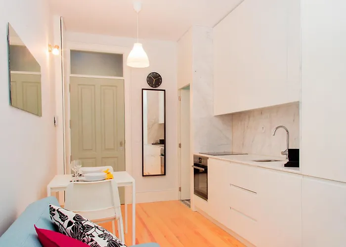 Unique And Lovely Ii Oporto