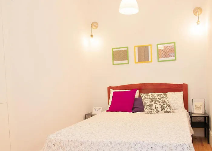 Unique And Lovely Ii * Oporto